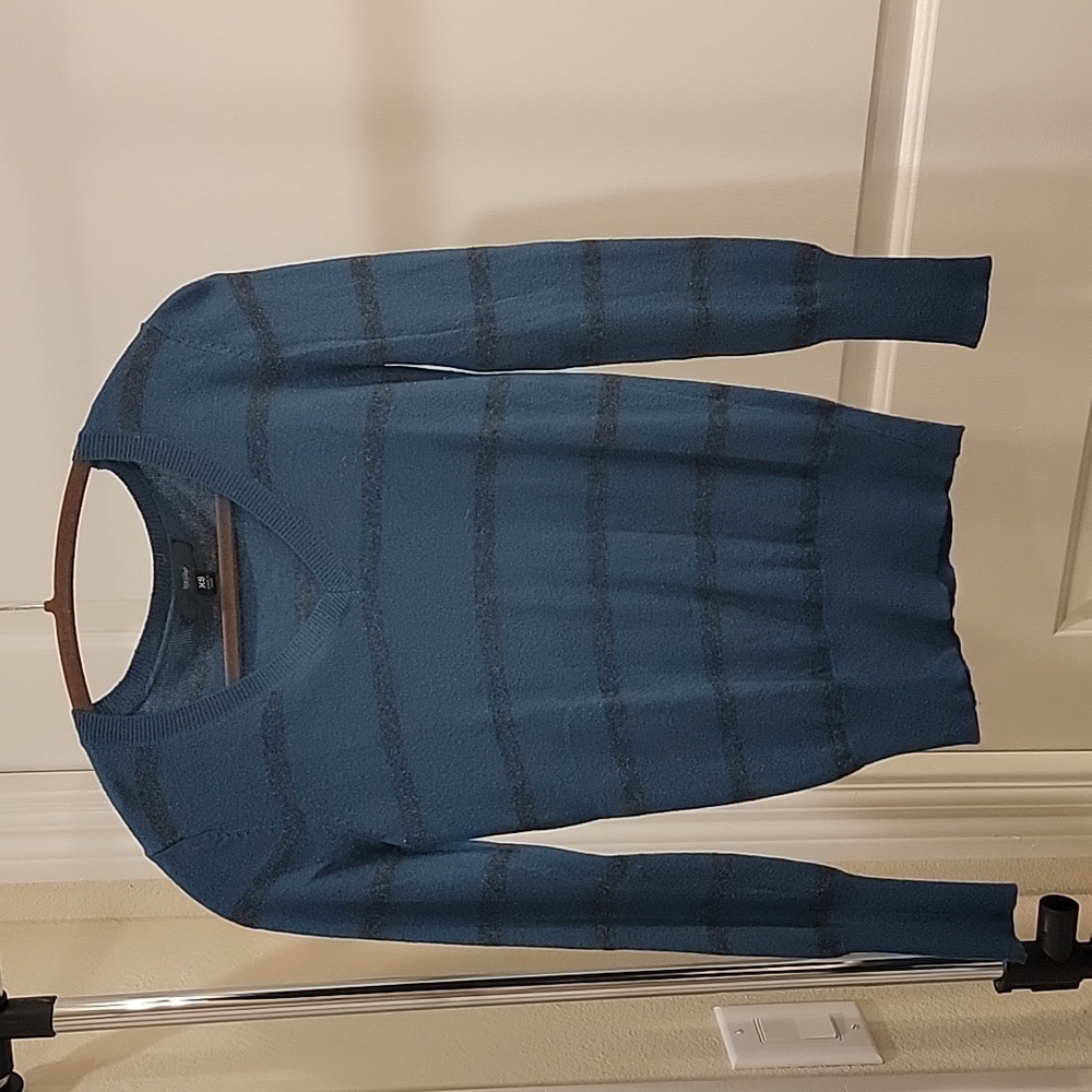 Mossimo Blue and Black Striped V-neck Sweater Extra Small XS